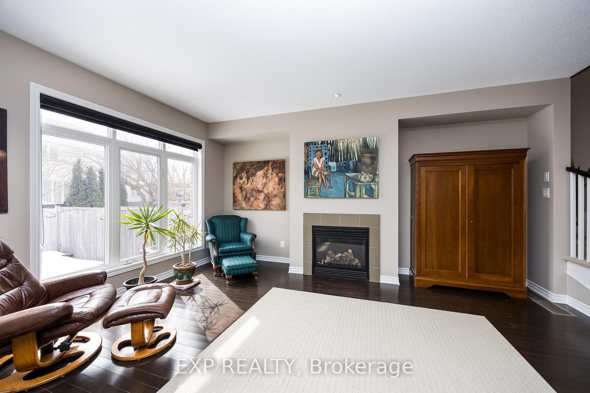 1004 Ottenbrite Crescent photo 6