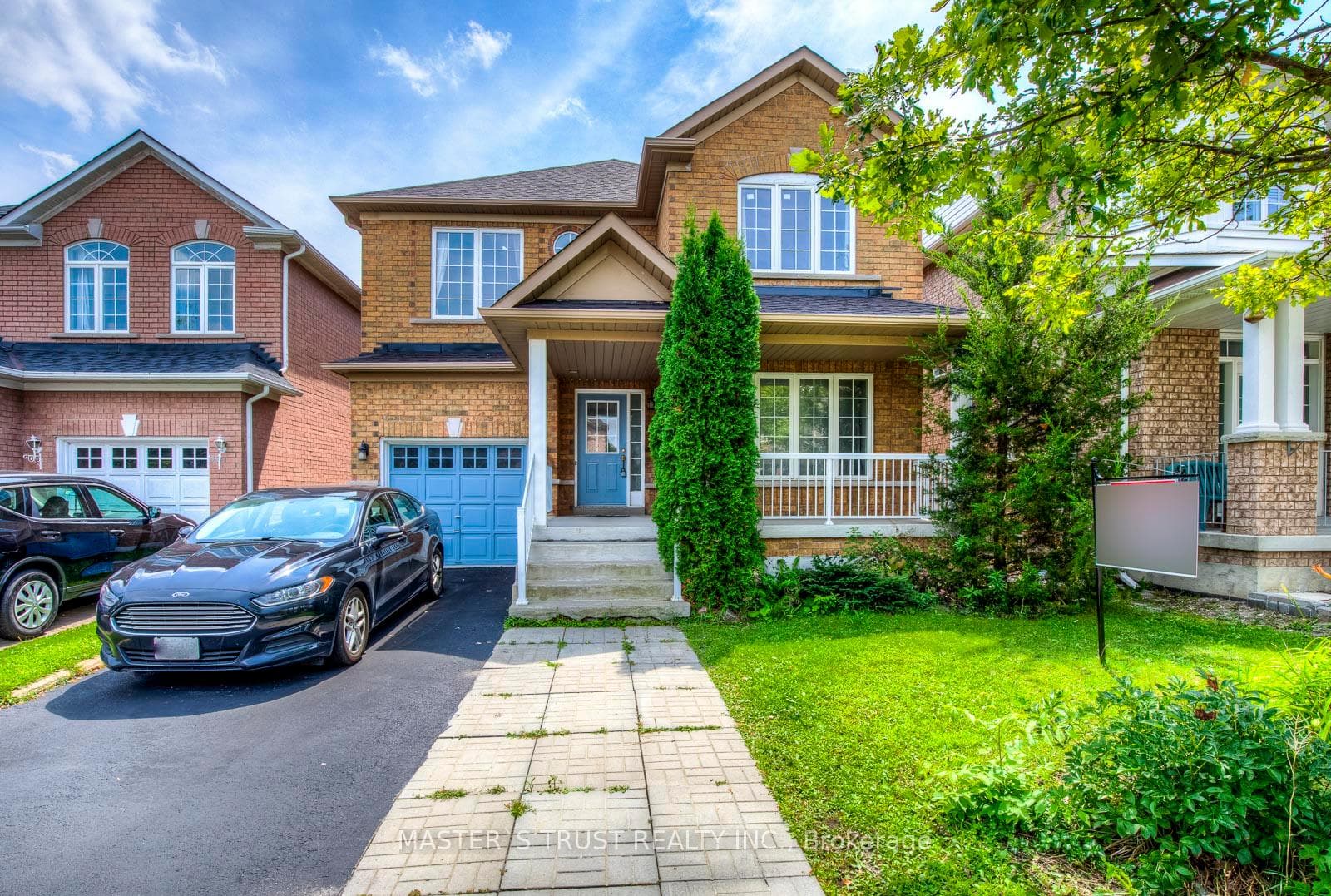 626 Society Crescent photo 1
