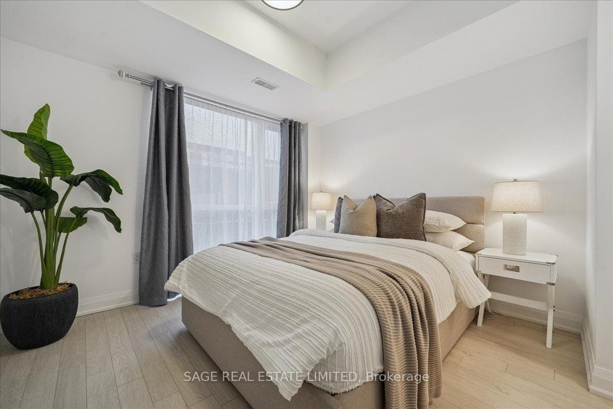56 Coles Avenue Unit 203 photo 15