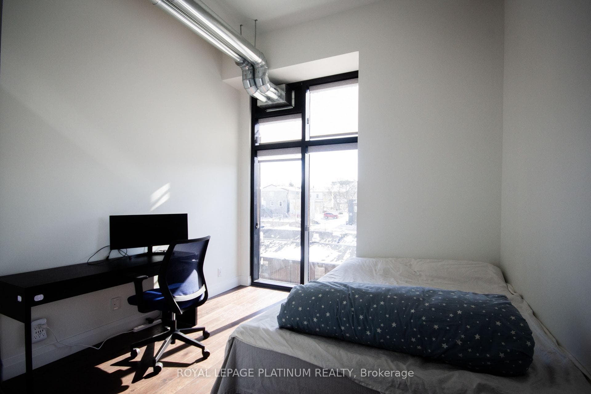 19 Guelph Avenue Unit 302 photo 11