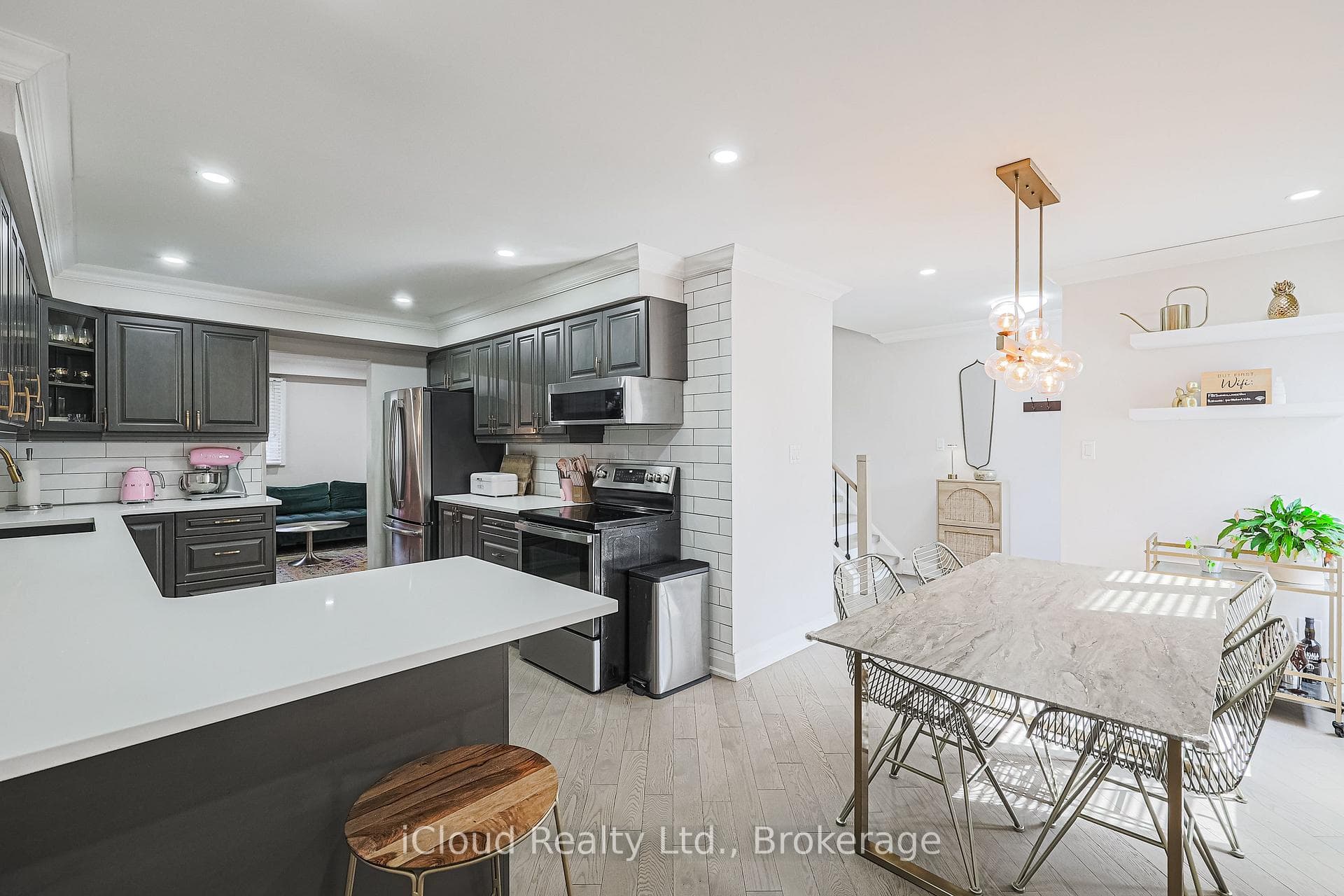 49 Tams Drive photo 9