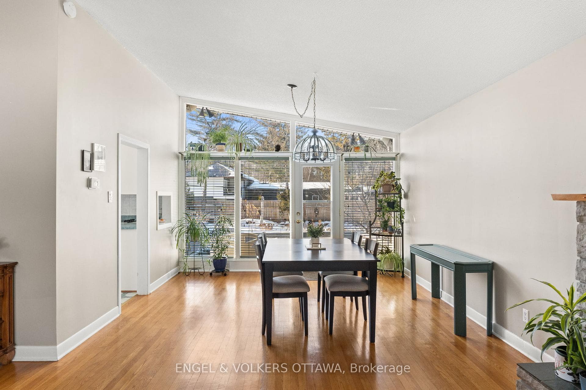 81 Grenfell Crescent photo 8