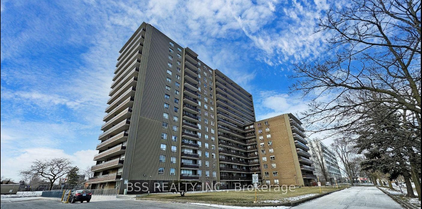 180 Markham Road Unit 718 photo 1