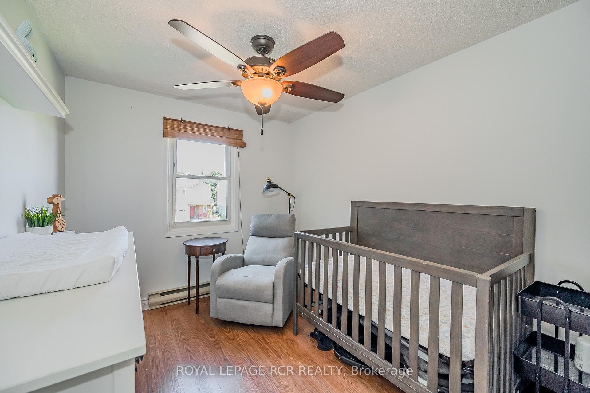 664 Holman Crescent photo 14