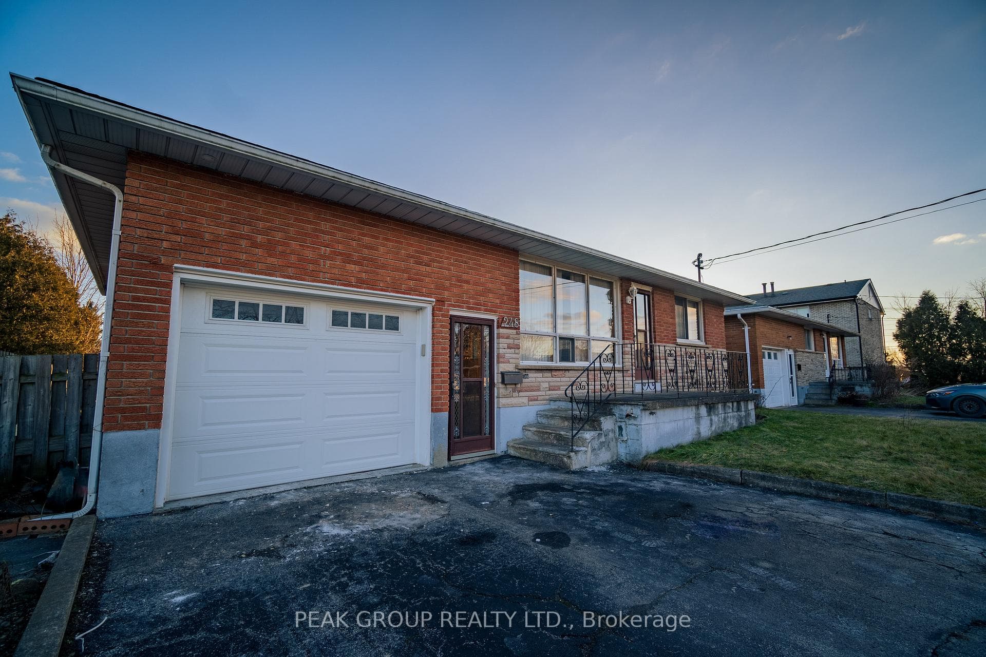 248 BERTIE Street Unit UPPER photo 2