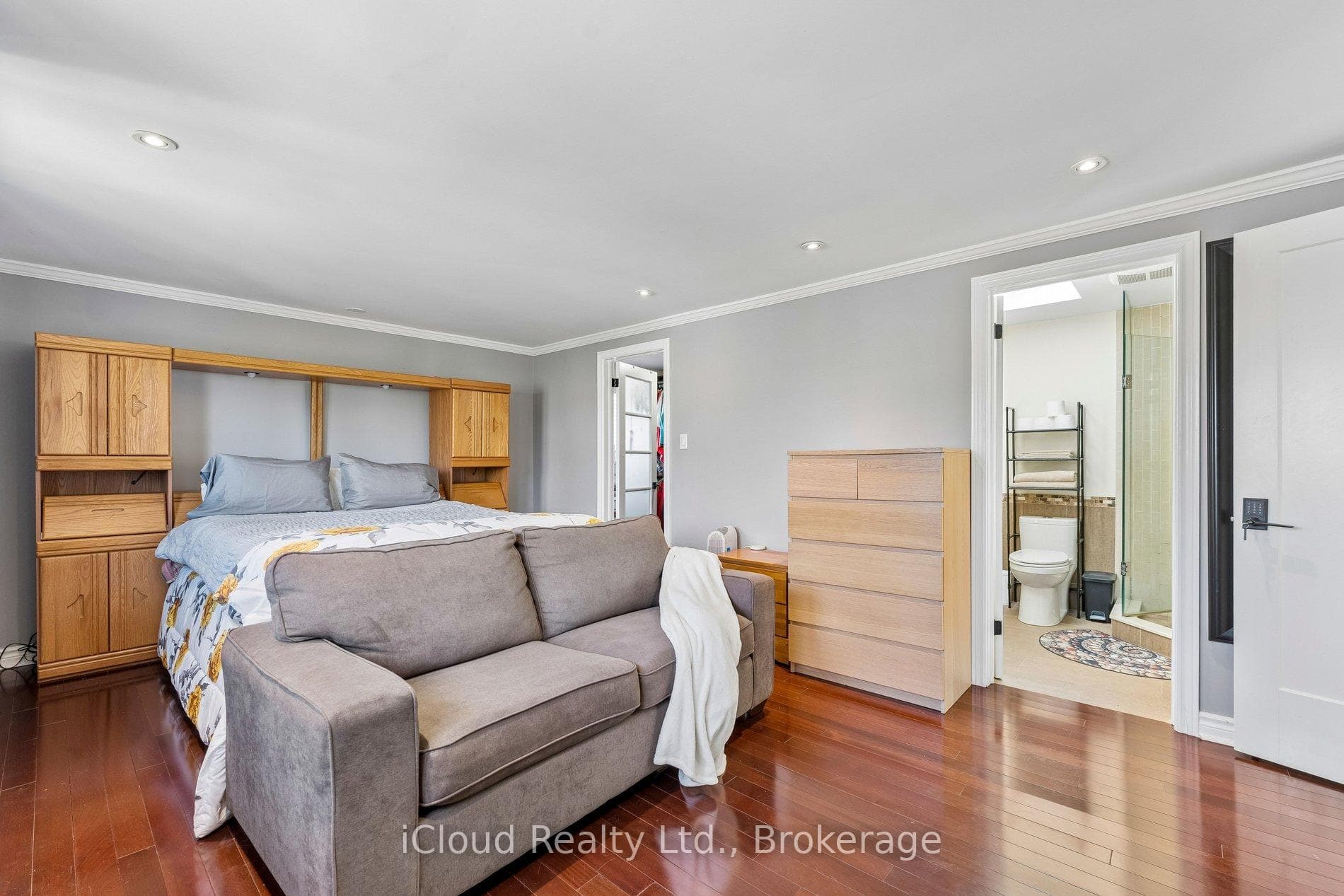 43 Ferndale Crescent photo 19