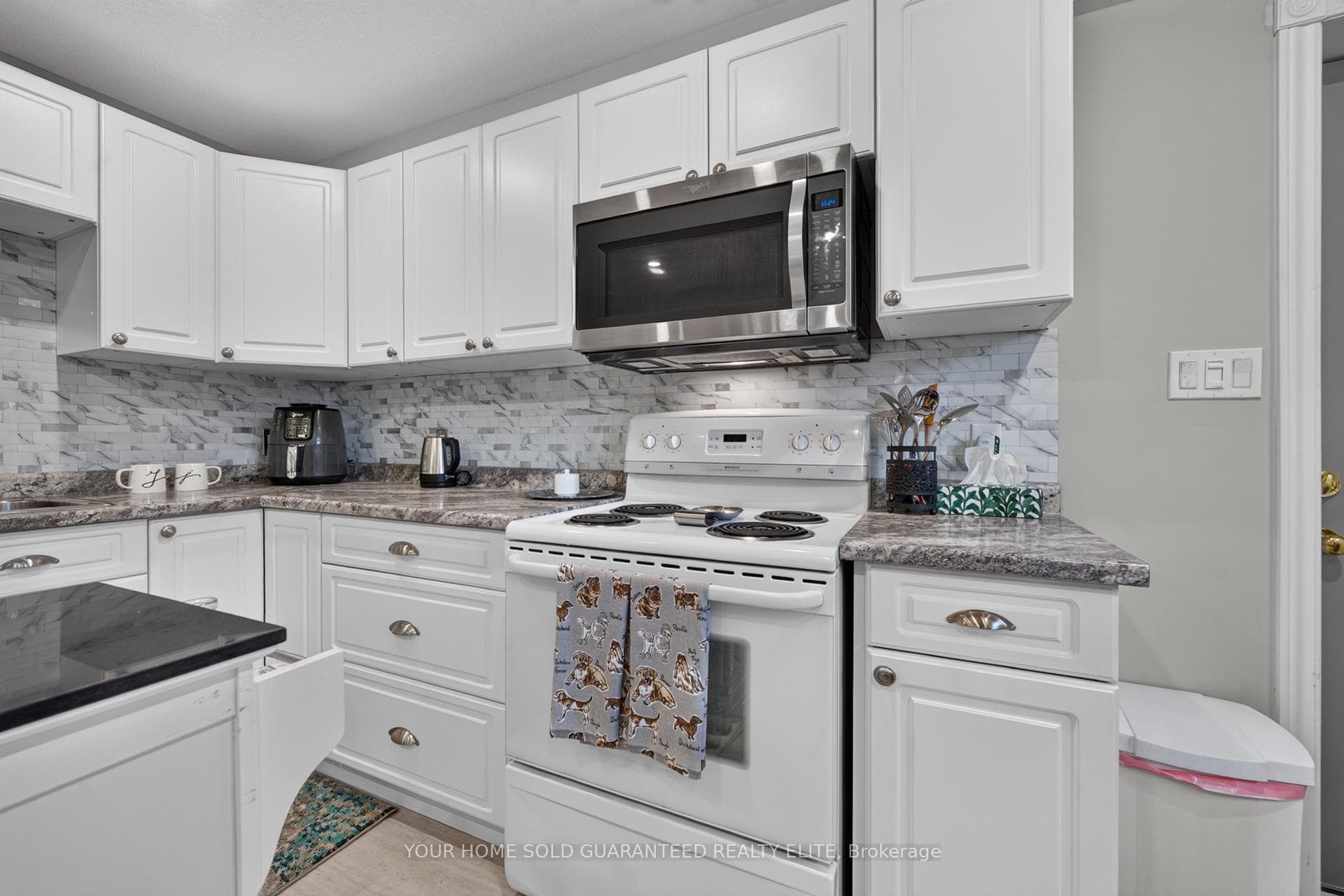213 Margaret Street photo 23