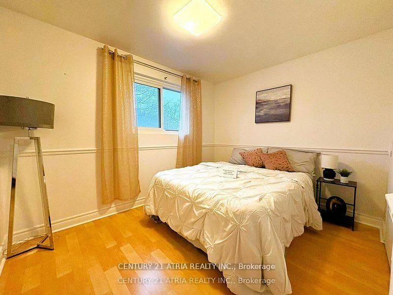 154 Freshmeadow Drive photo 17