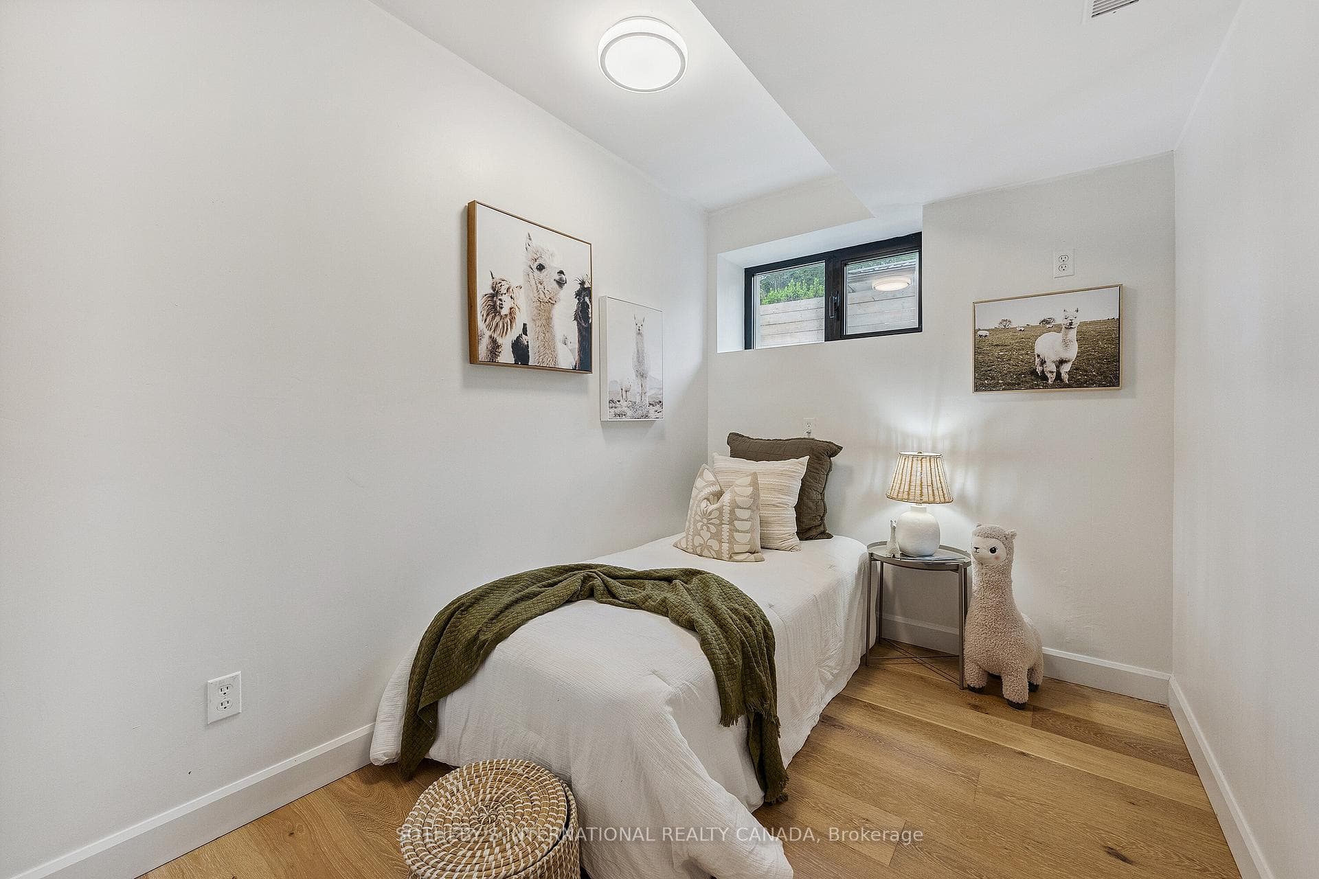 25 Silver Birch Street photo 9