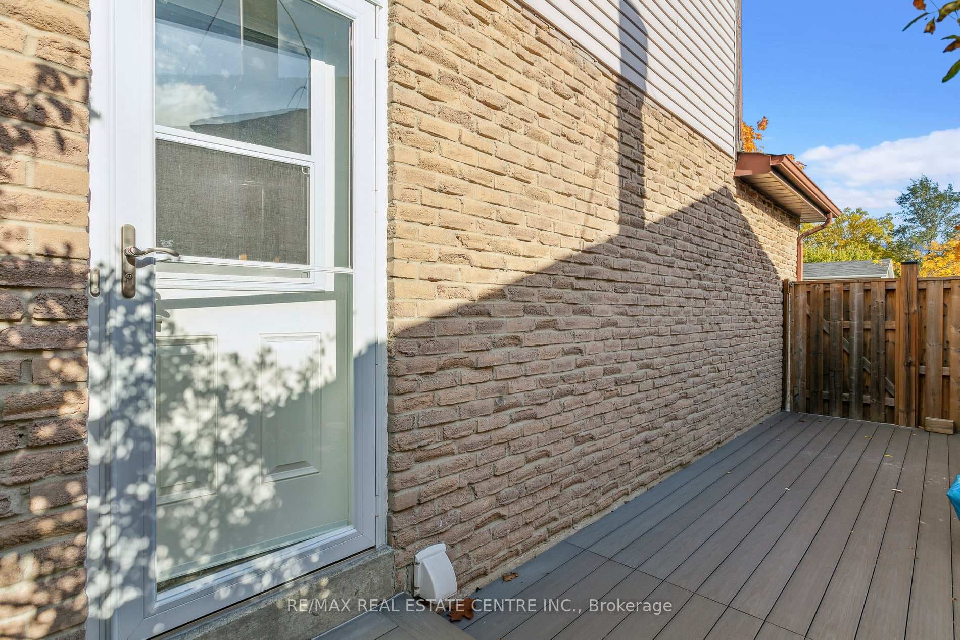 526 Karen Park Crescent photo 37