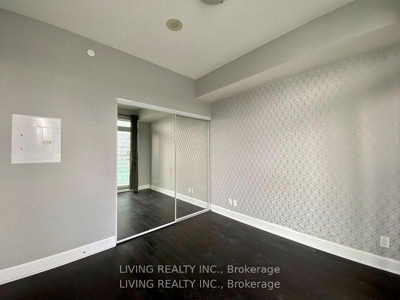 33 Shore Breeze Drive Unit 1607 photo 23