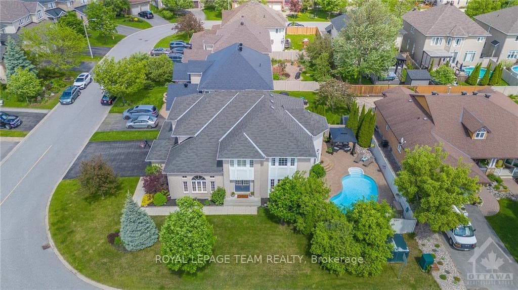 156 OSPREY Crescent photo 3
