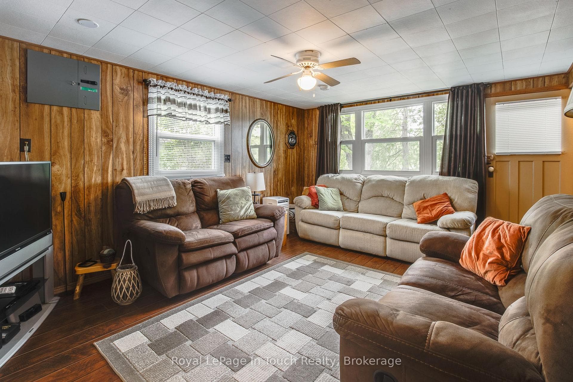 9 EARLDOM Boulevard photo 12