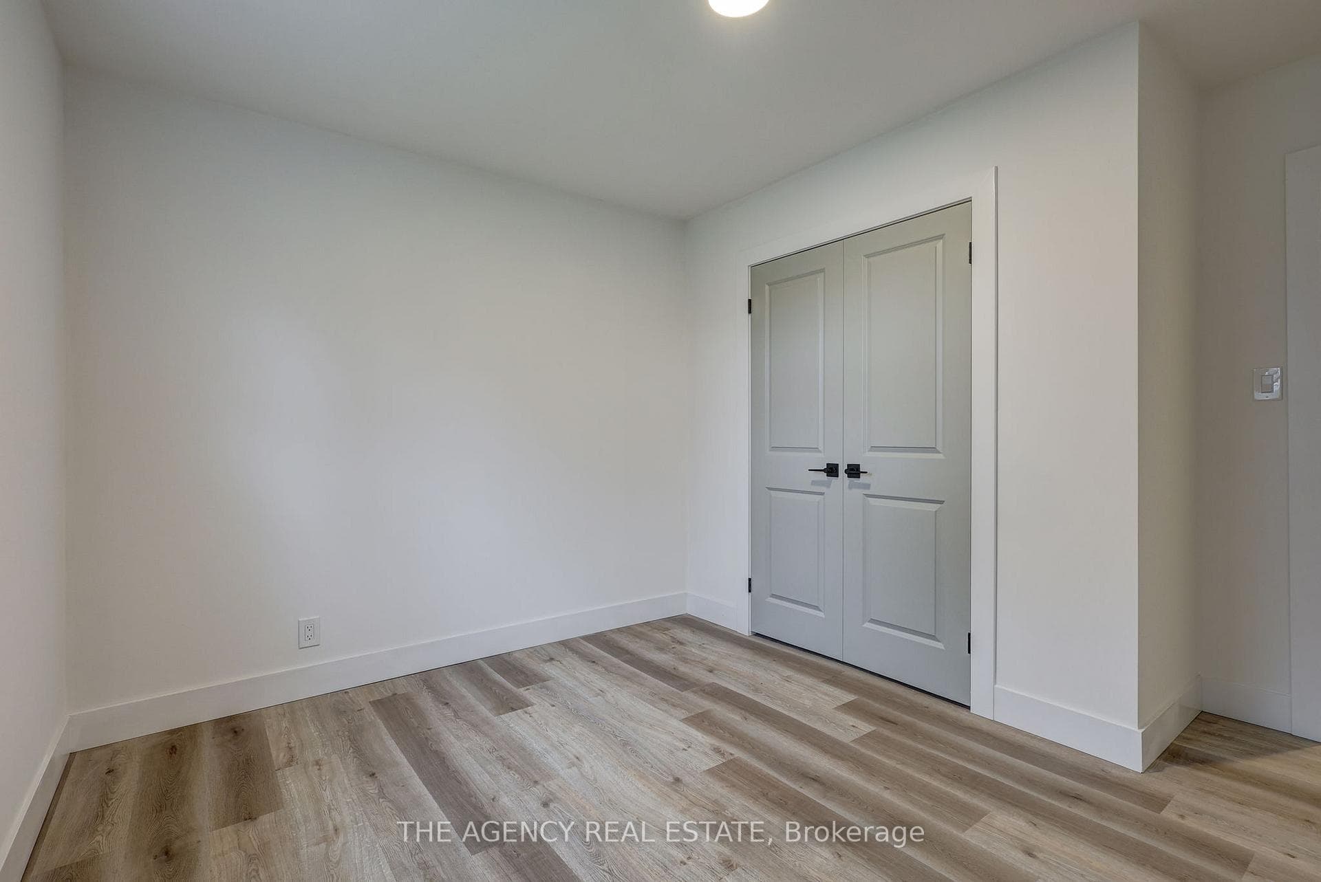 204 Symes Street photo 7