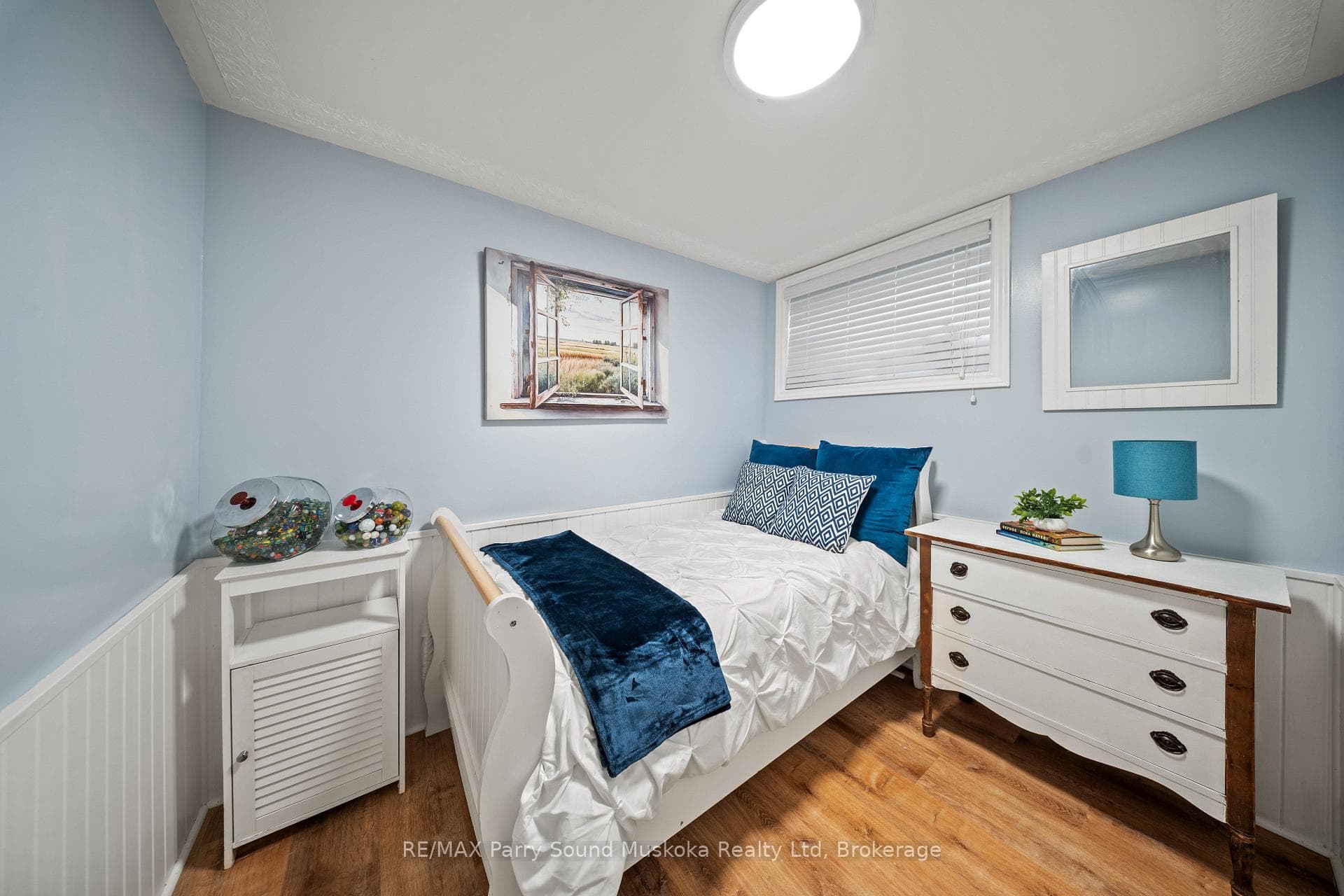 Bedroom 4 ( Lower level)