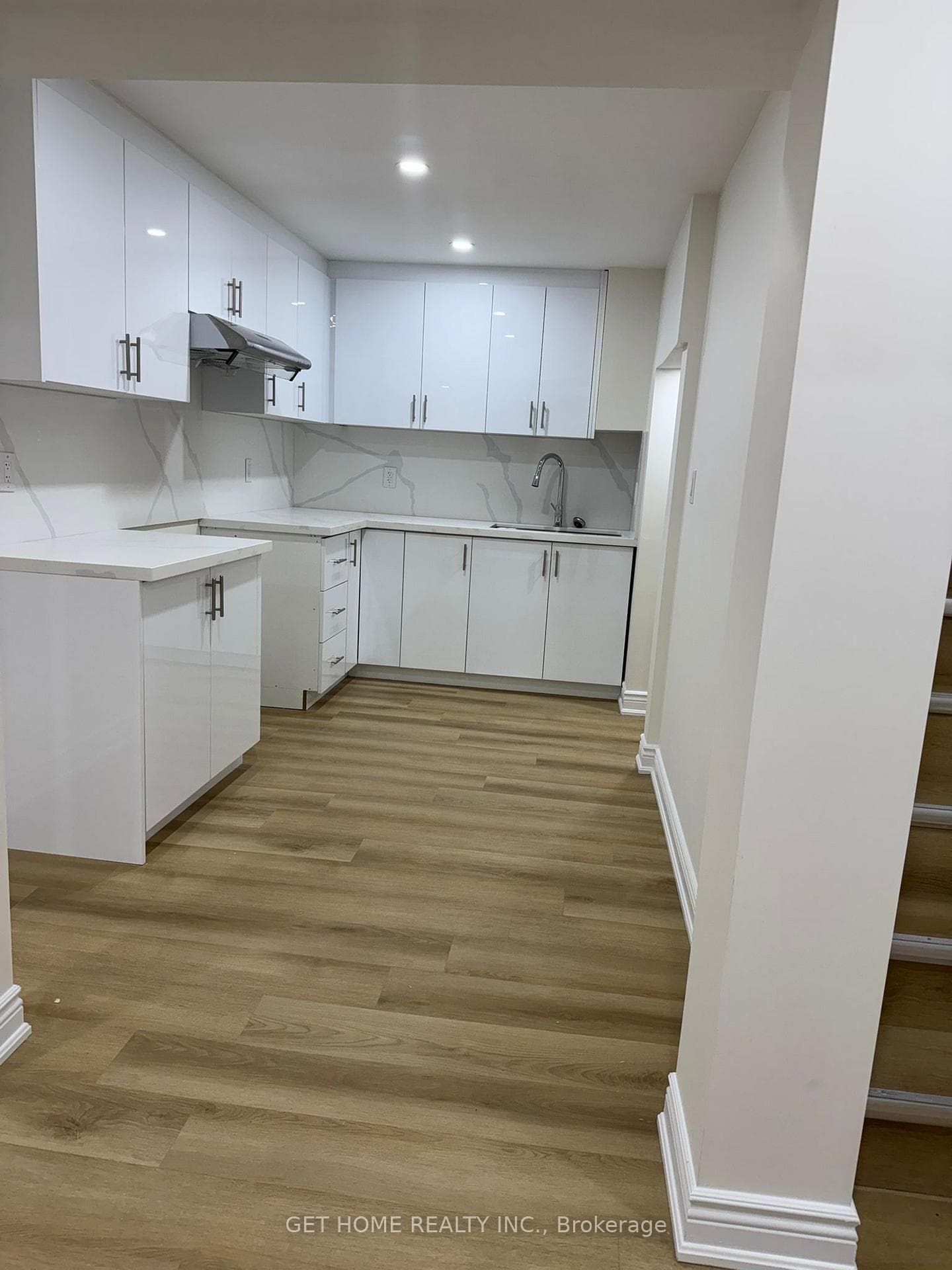 10 Galrino Road Unit #Bsmt photo 16