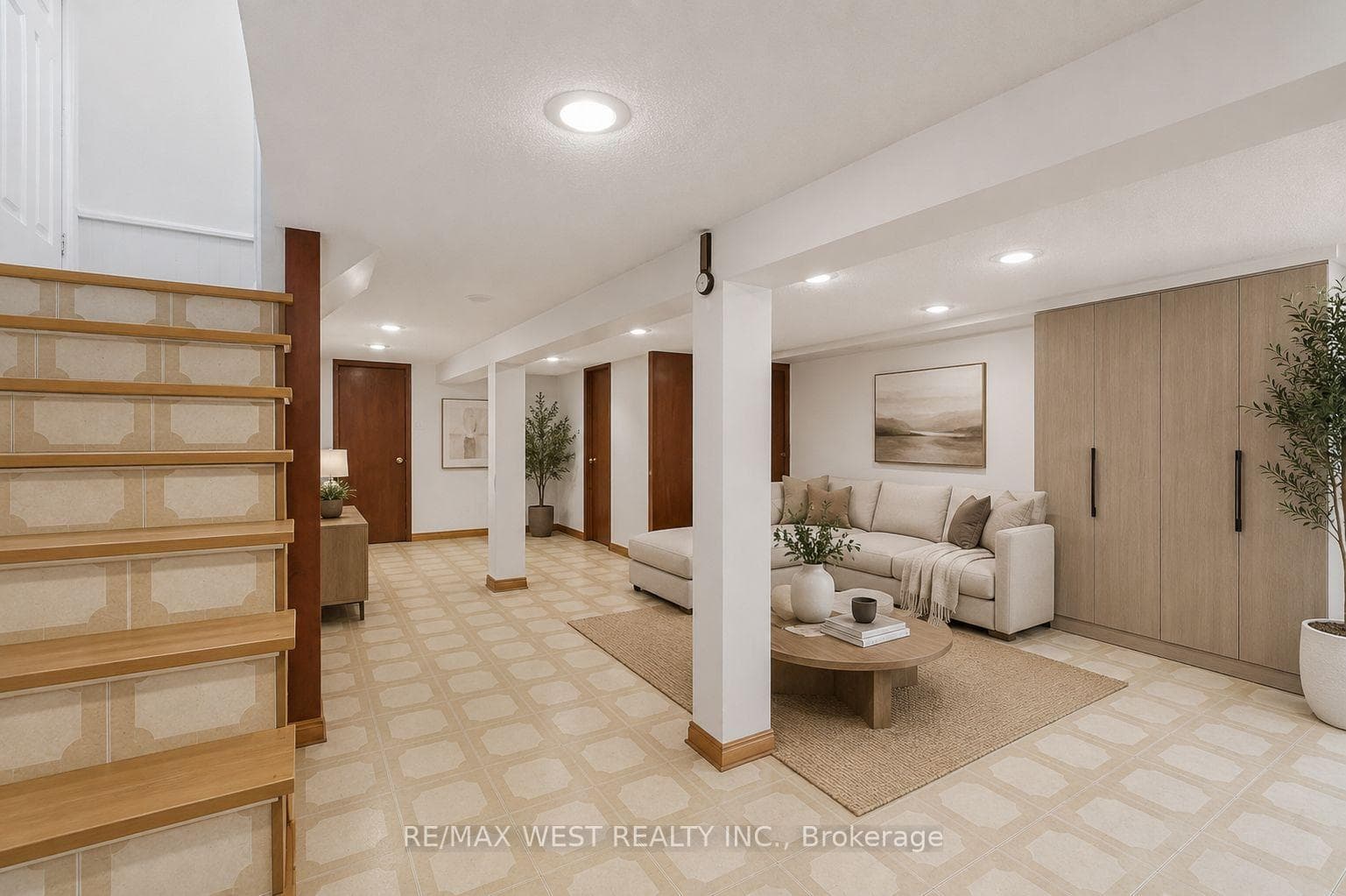 280 Westmount Avenue photo 39