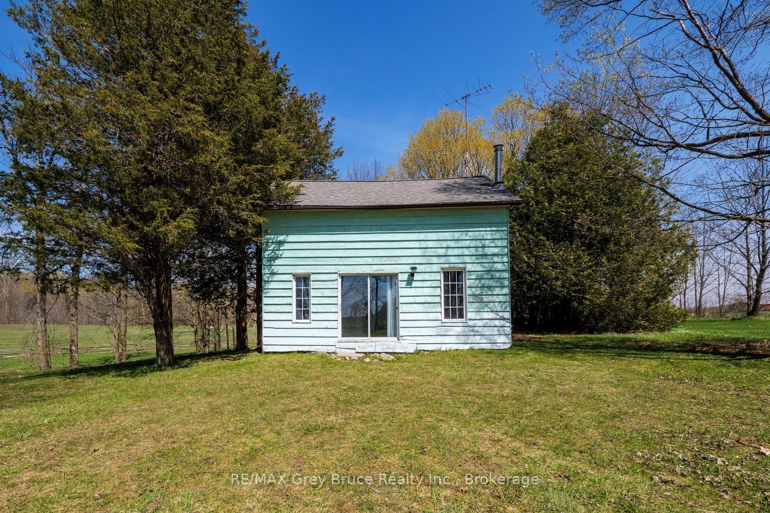130 Crooked Hill Road photo 27