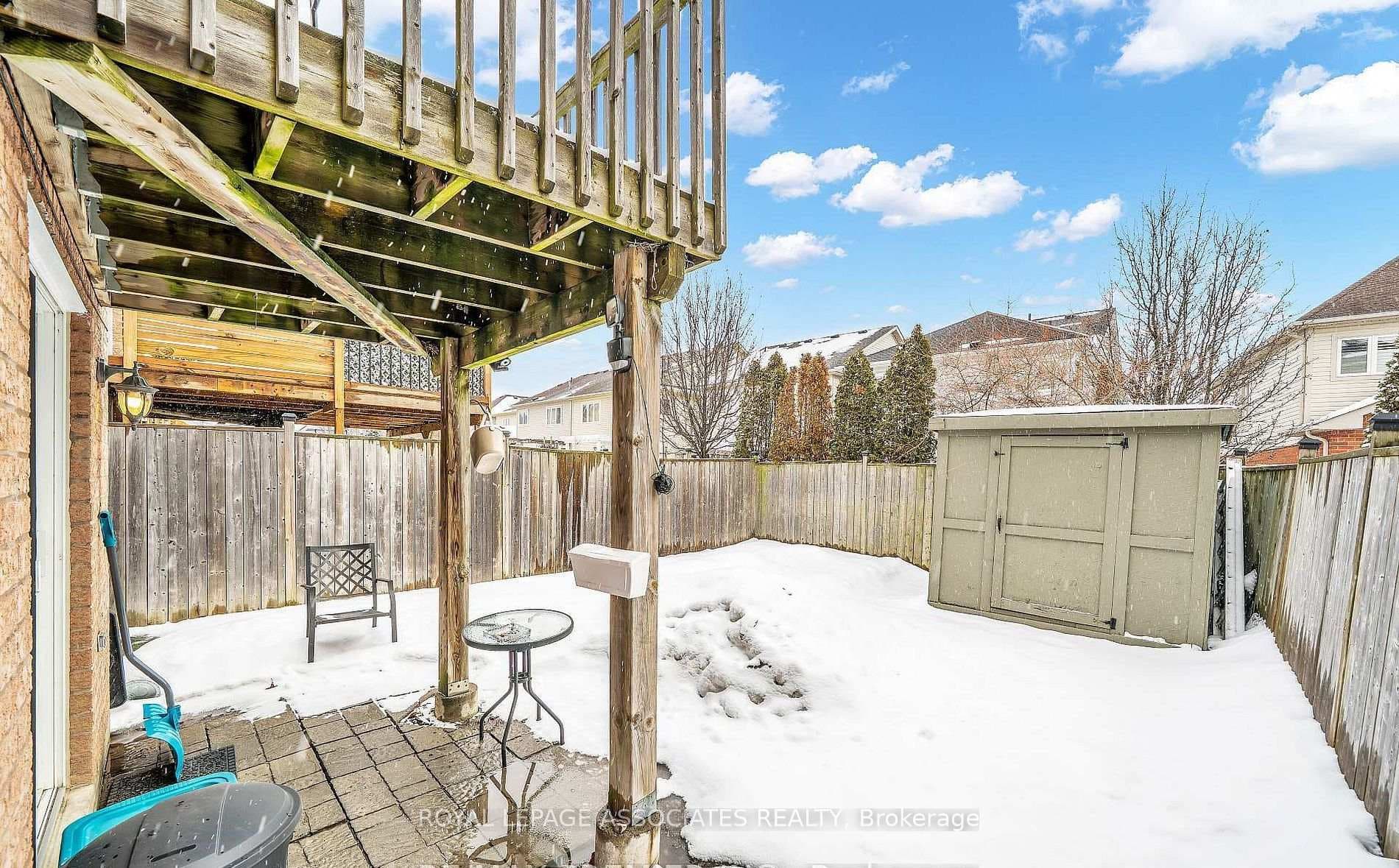 164 Dewell Crescent photo 29