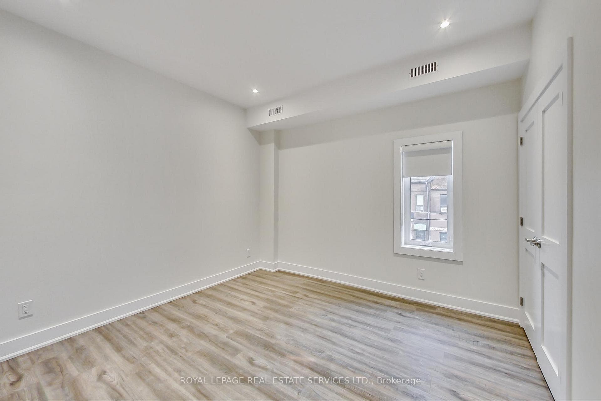 235 Davenport Road Unit A photo 2