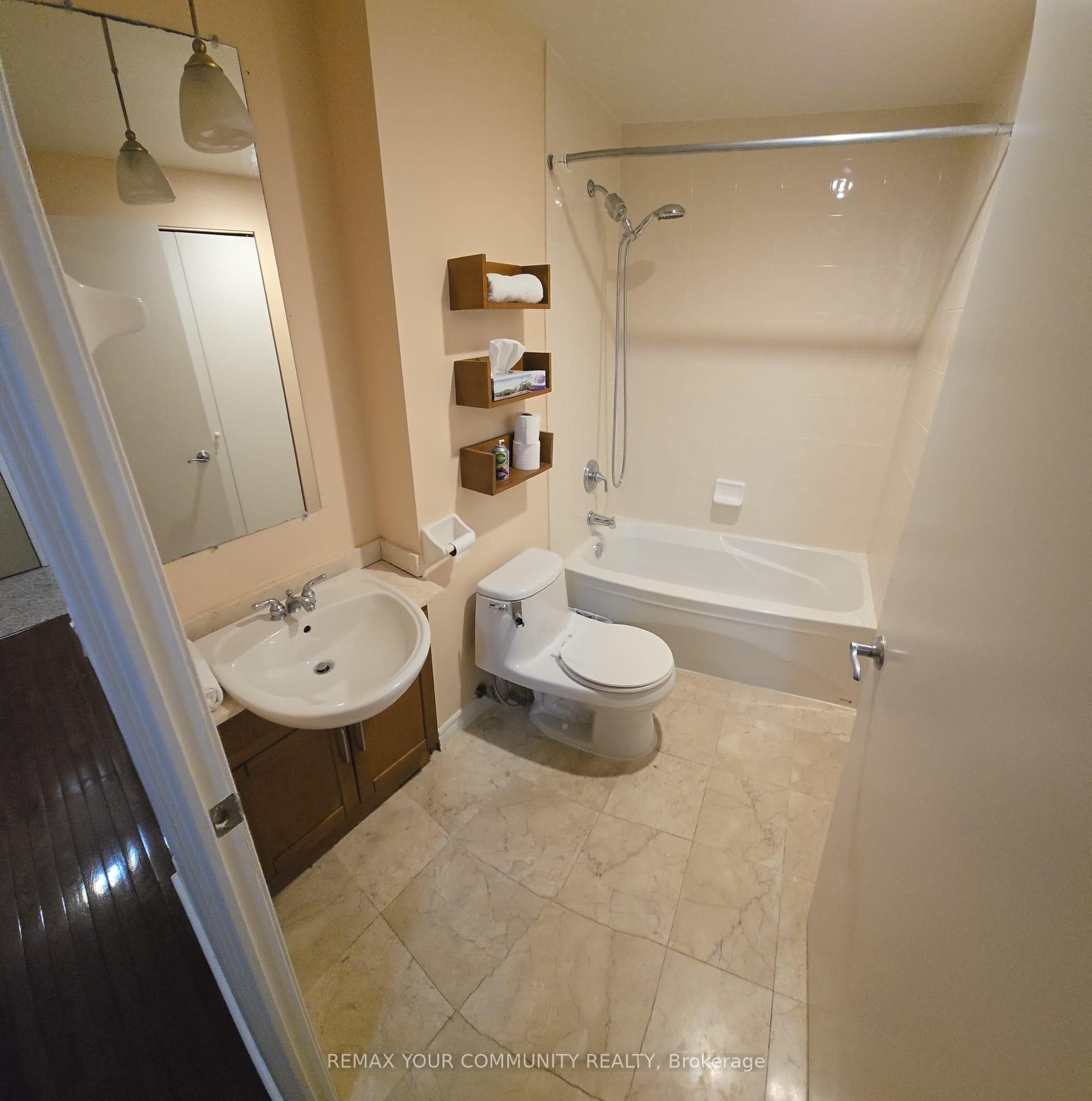 60 Byng Avenue Unit 2106 photo 6
