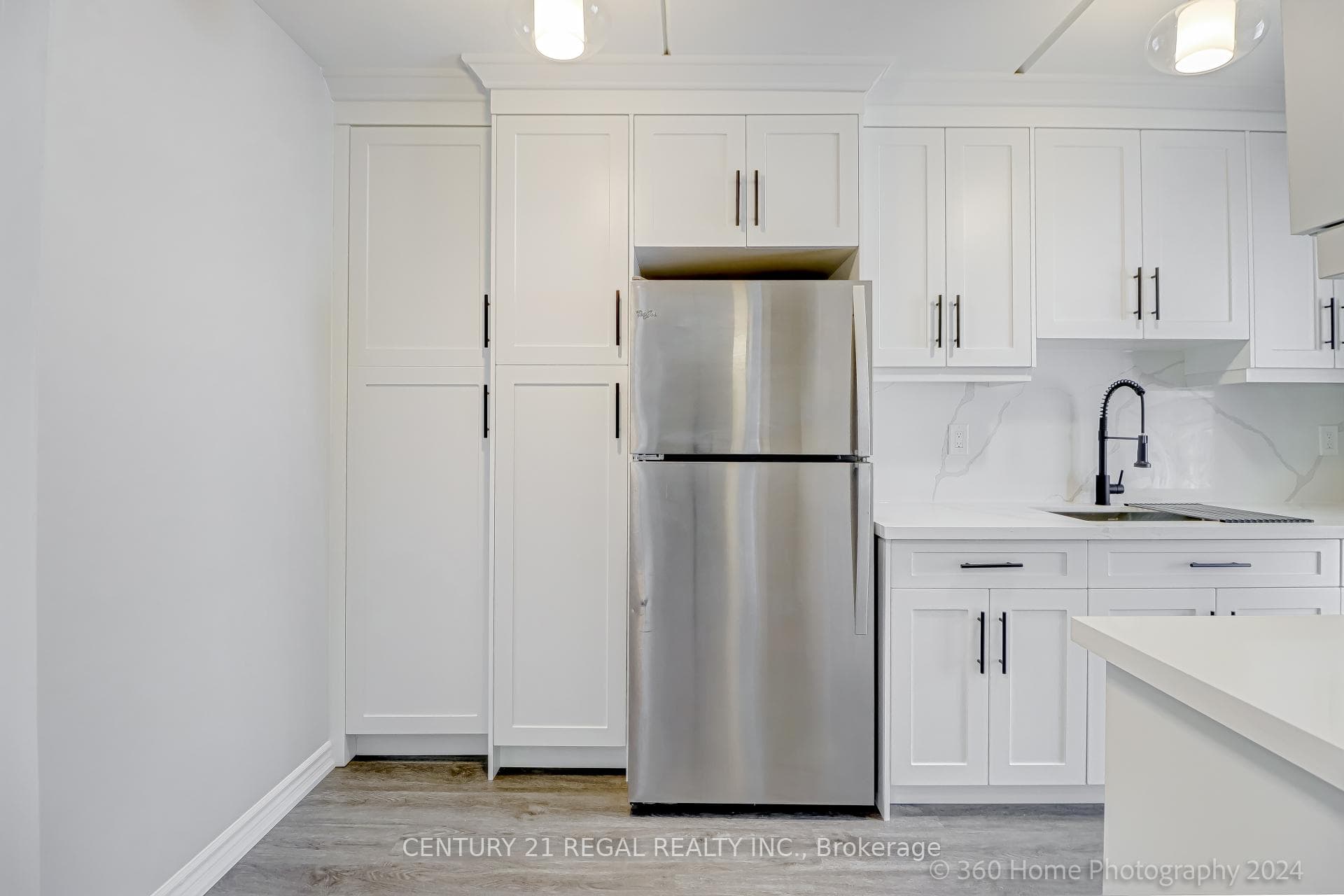 2 Glamorgan Avenue Unit 901 photo 5
