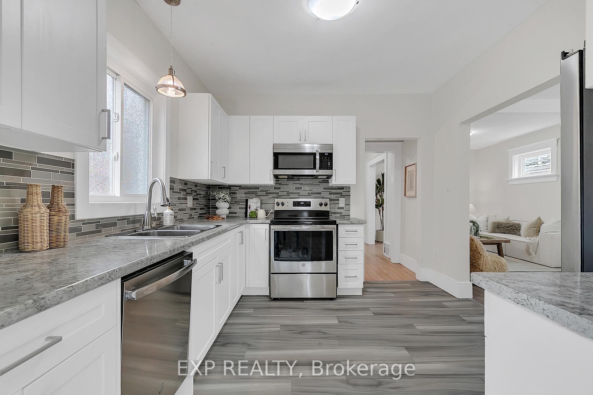 83 Krug Street photo 17