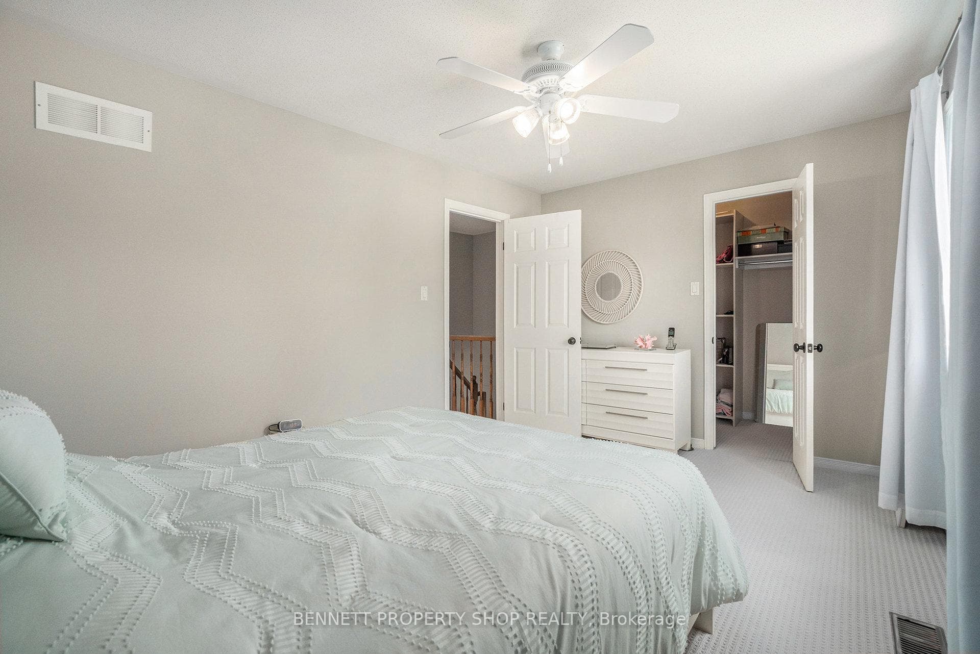 43 Roblyn Way photo 17