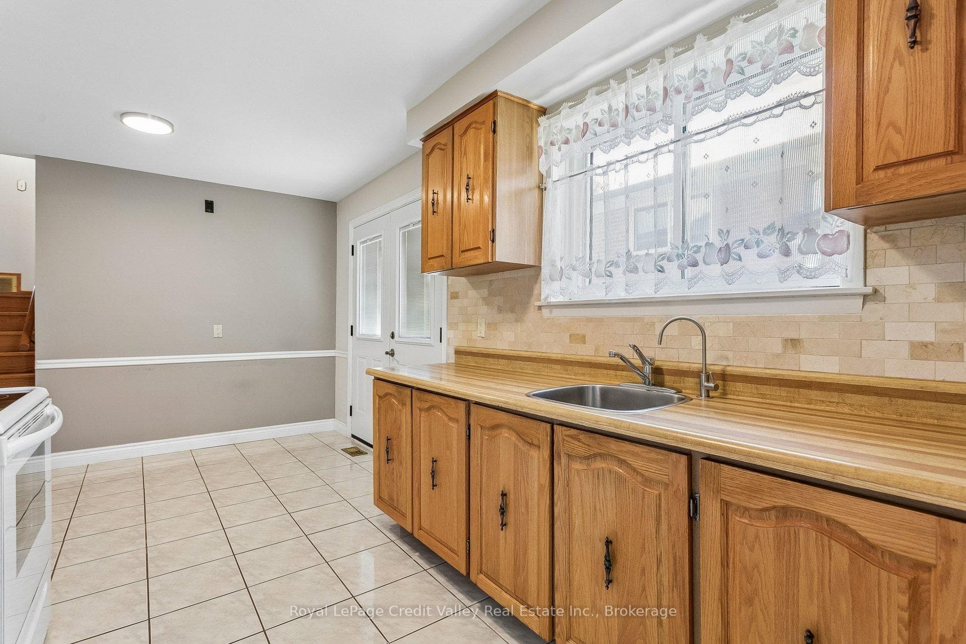 27 Grange Drive photo 11