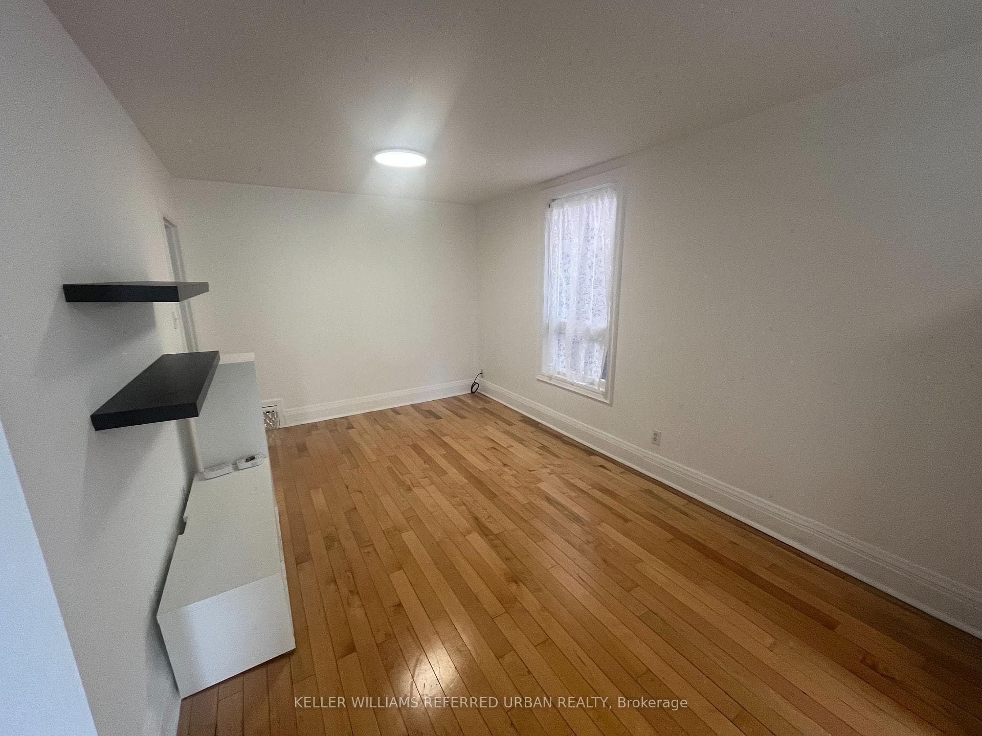 91 Dovercourt Road Unit Upper photo 3