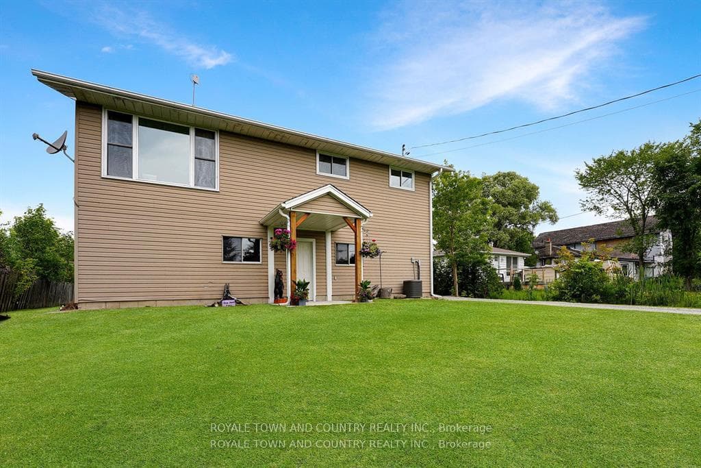212 McGuire Beach Road photo 2
