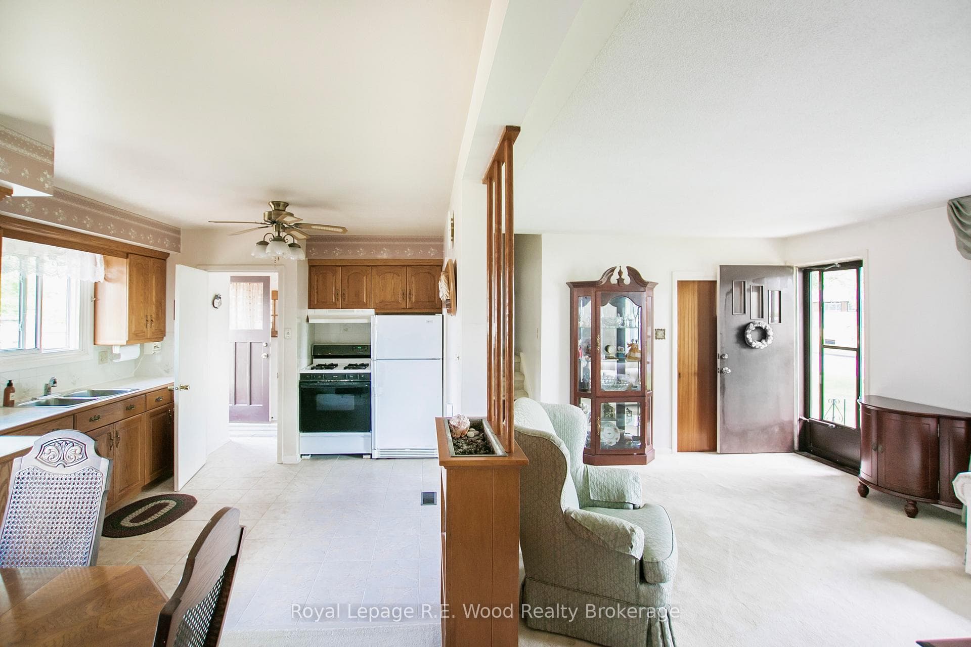 1248 Kaladar Drive photo 13