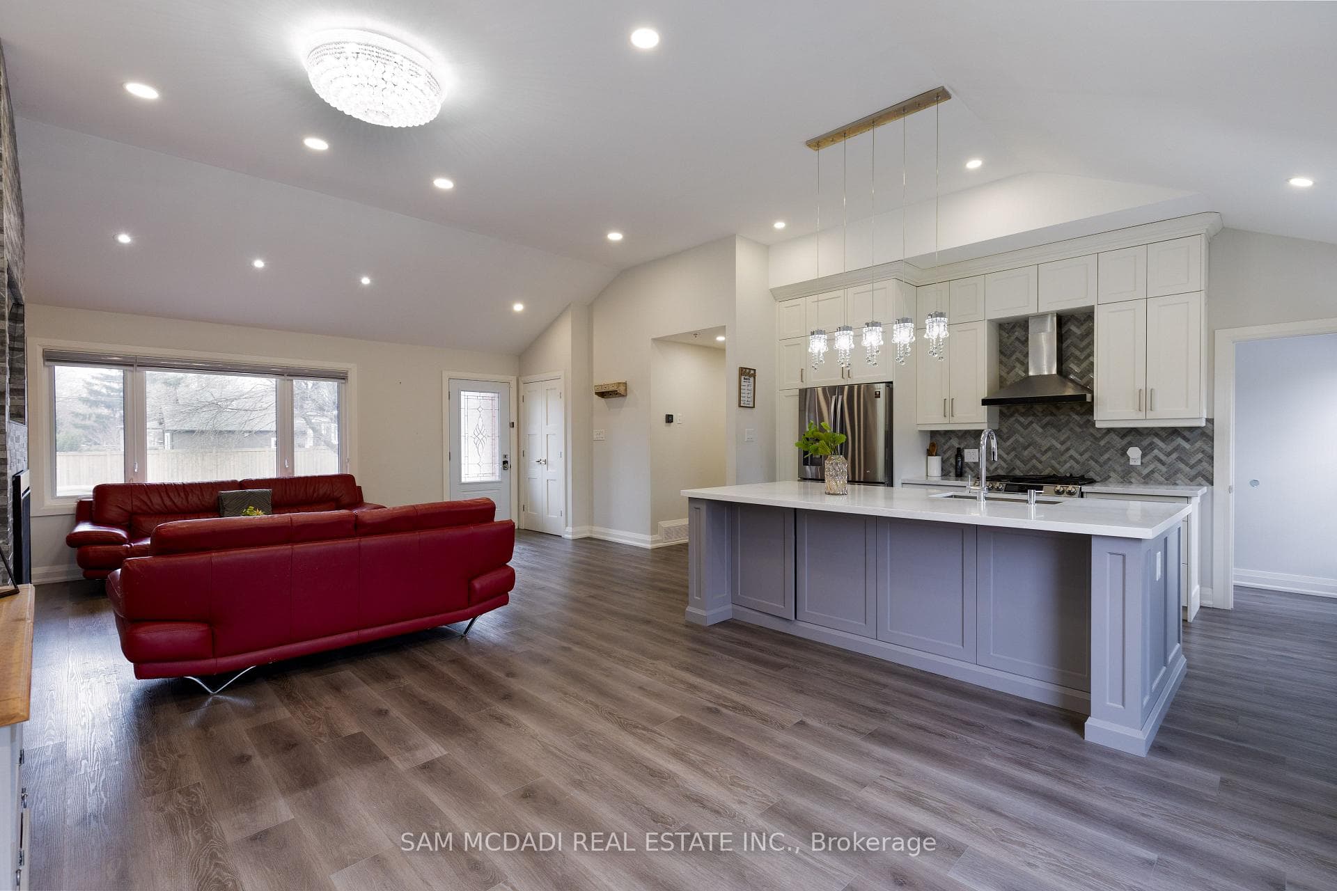 463 Rebecca Street photo 12