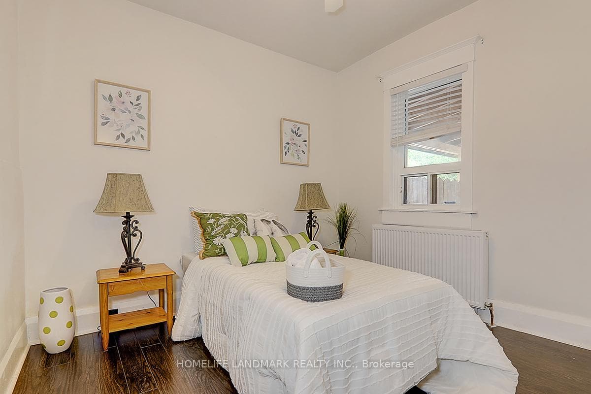 794 Jane Street photo 16