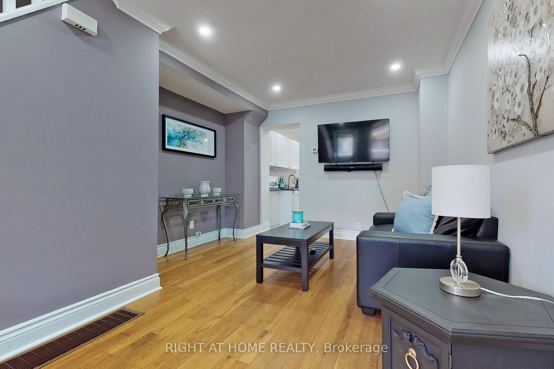 158 Olive Avenue photo 4