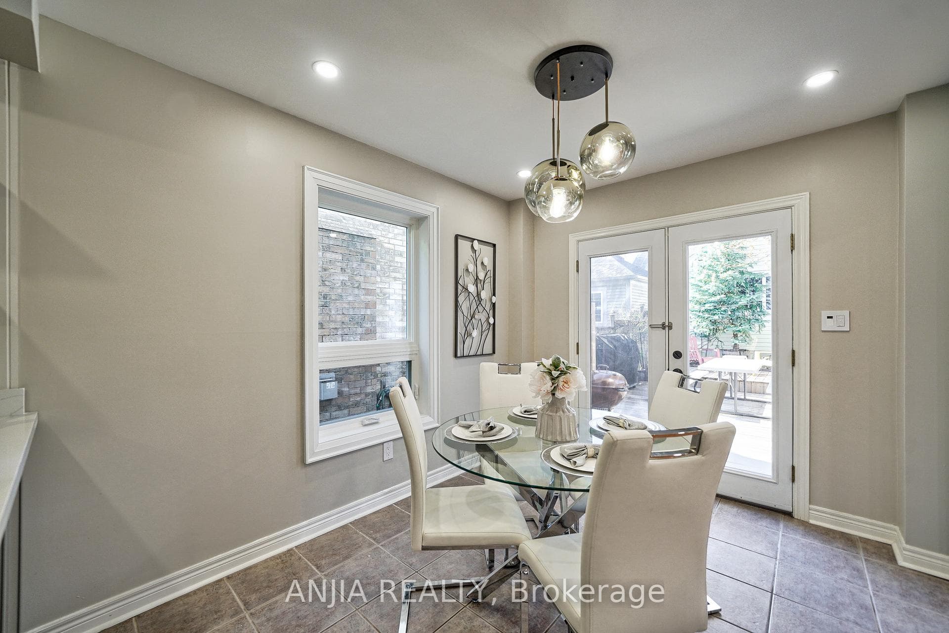 34 Christian Reesor Park Avenue photo 17