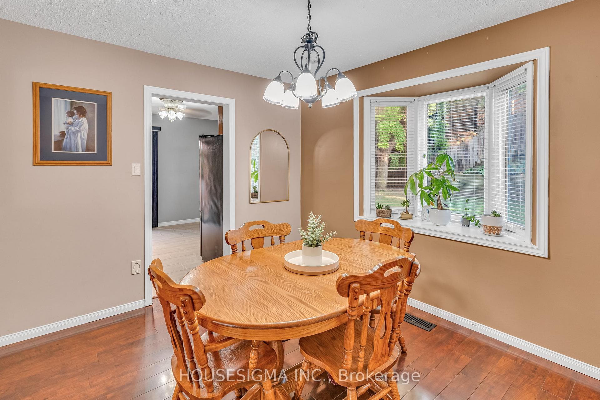 60 Chipman Street photo 5