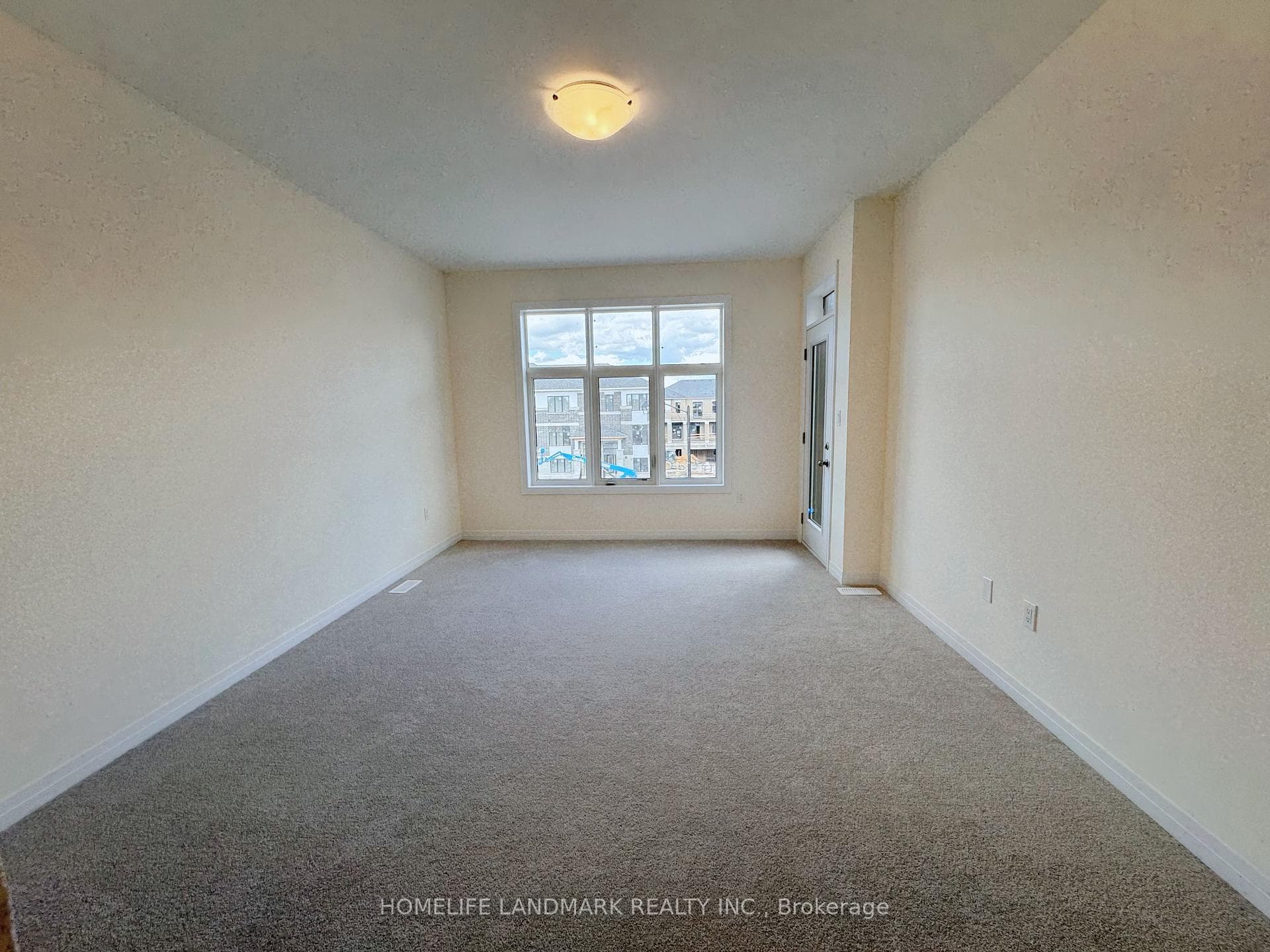11447 LESLIE Street photo 12