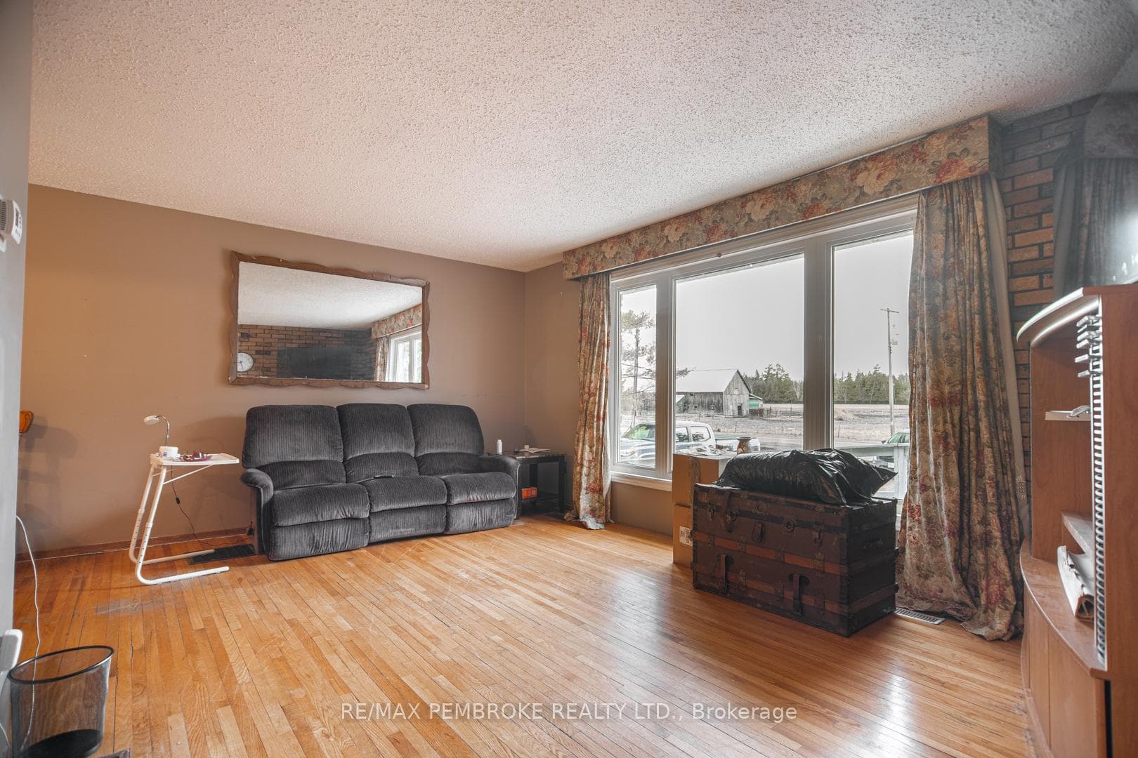 3091 Micksburg Road photo 12