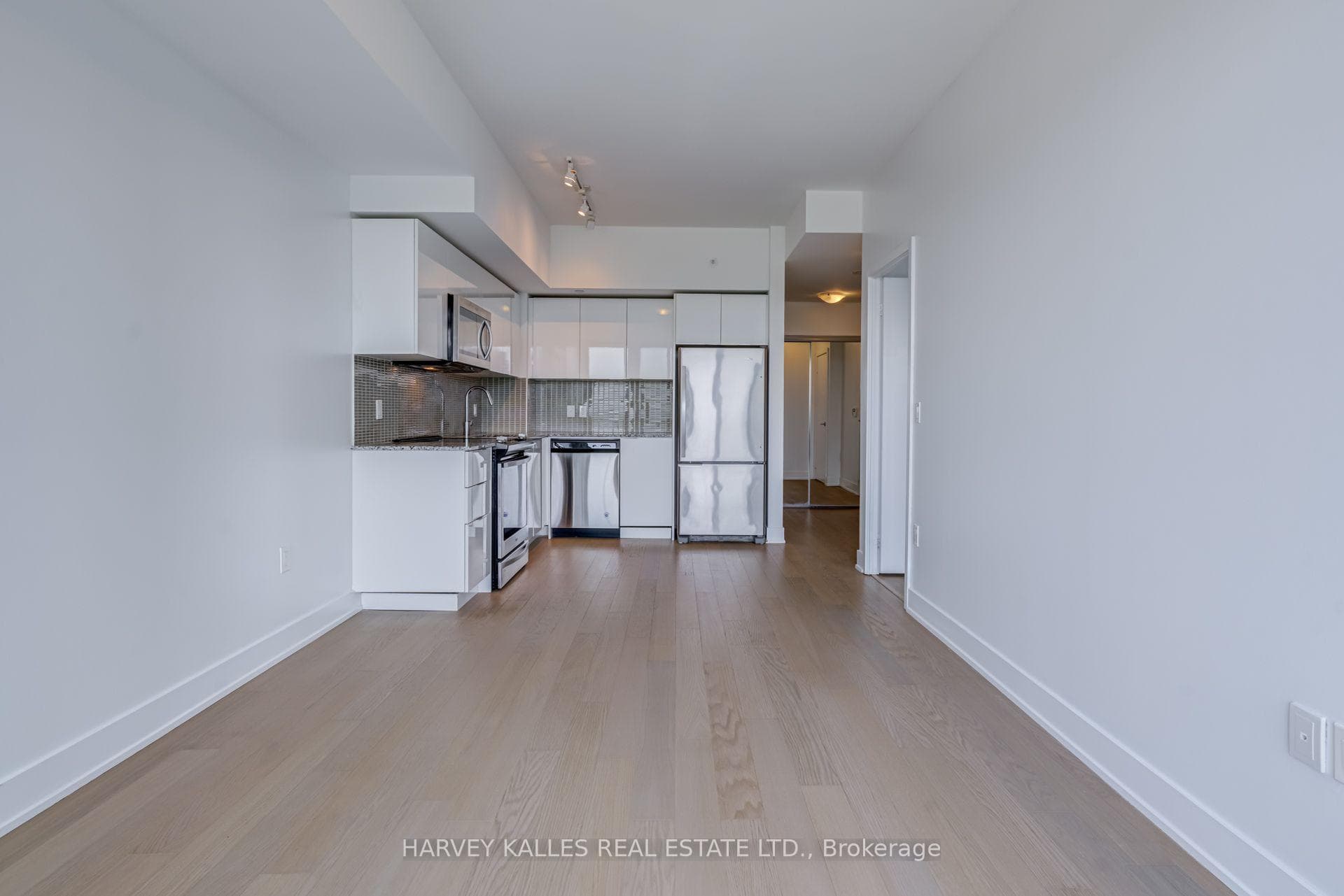 30 Shore Breeze Drive Unit 1822 photo 17