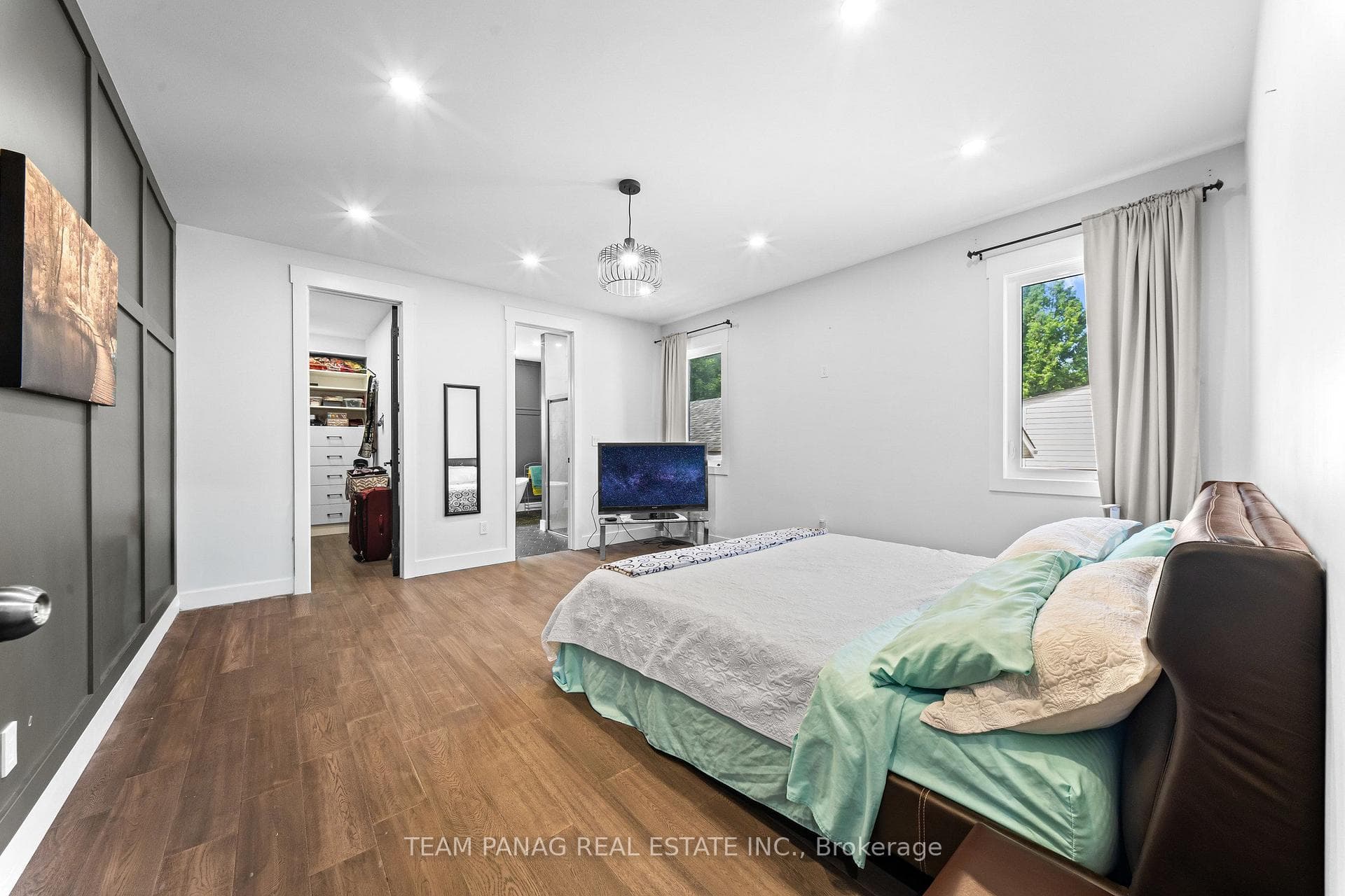 646 West 5th Street photo 18