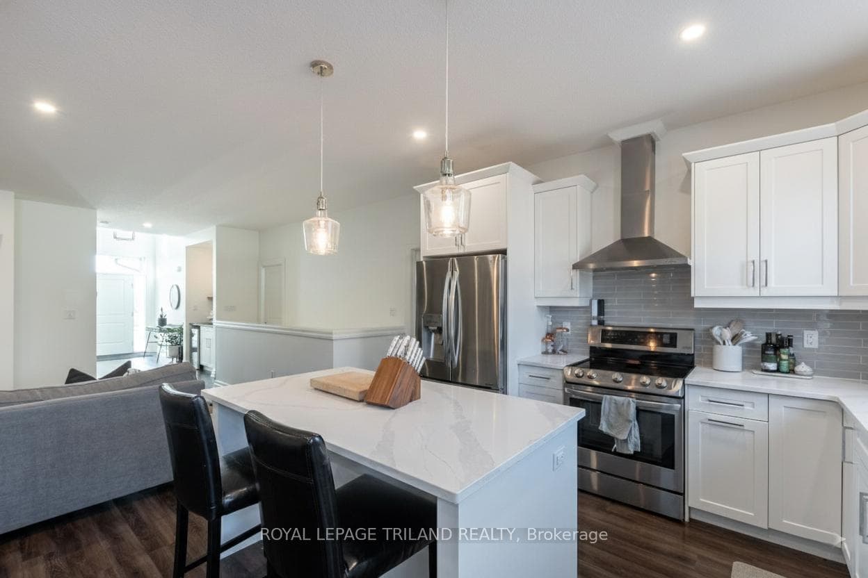 9861 Glendon Drive Unit 102 photo 11
