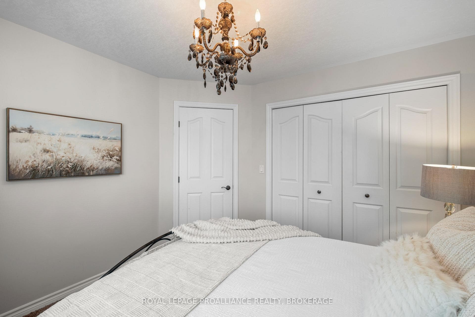 414 Cavendish Crescent photo 28