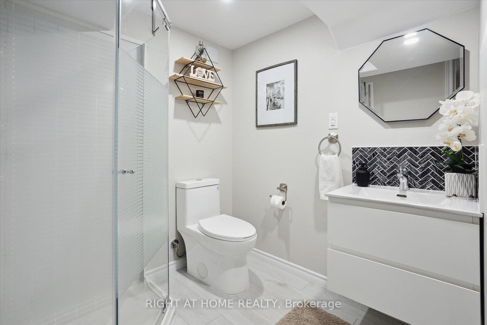 810 Bem Avenue photo 27