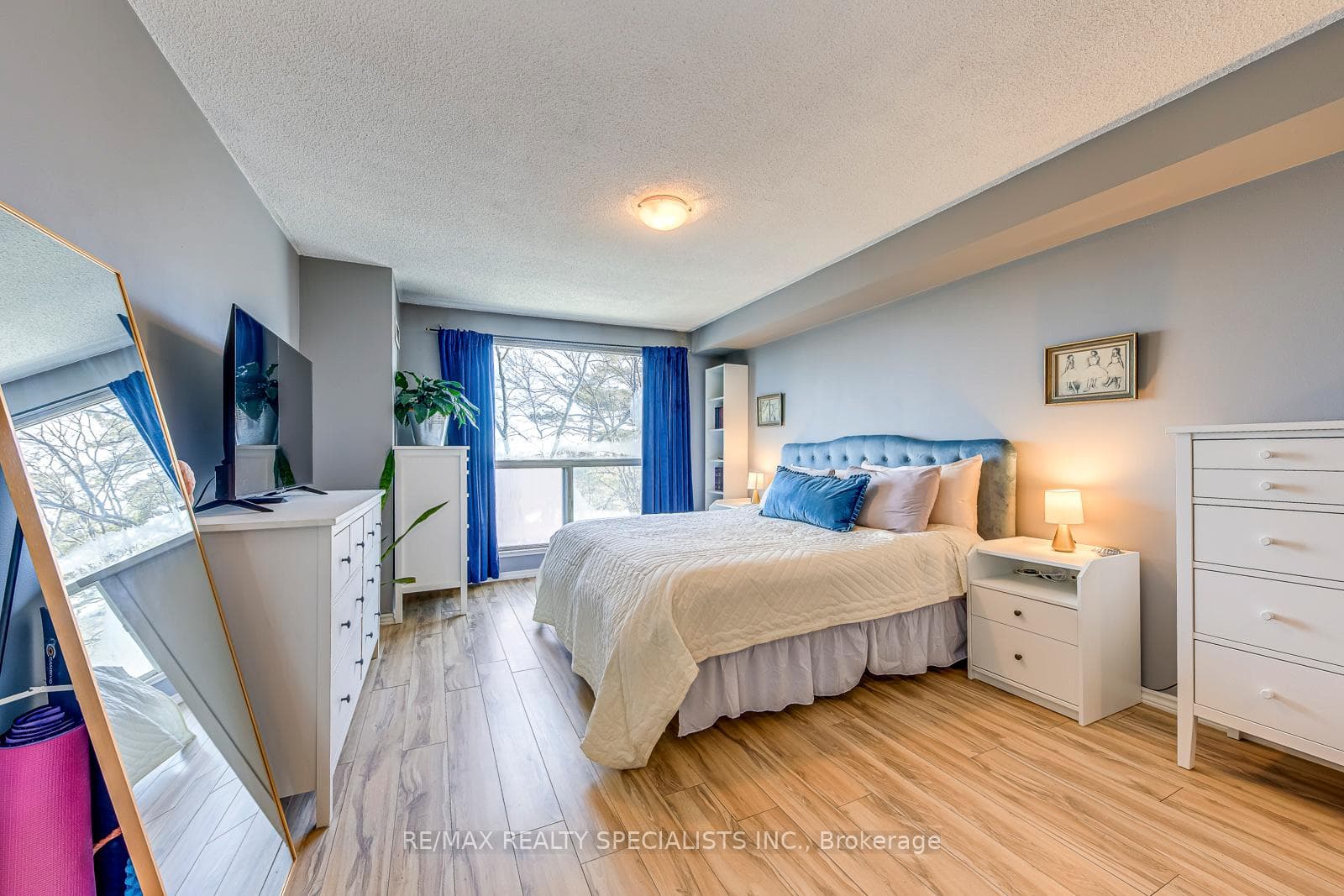 2155 Burnhamthorpe Road Unit 601 photo 24