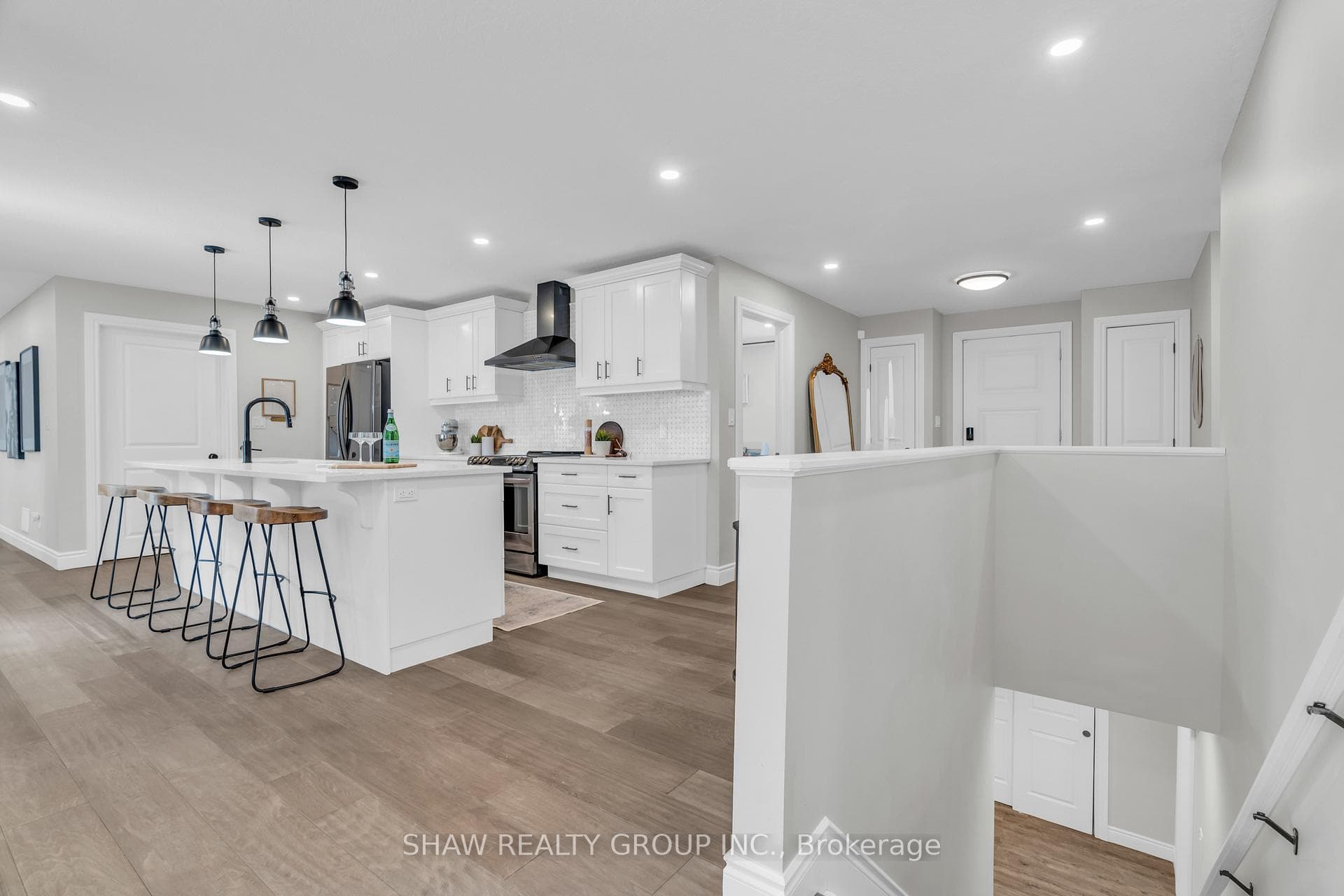 9 Highland Crescent photo 8