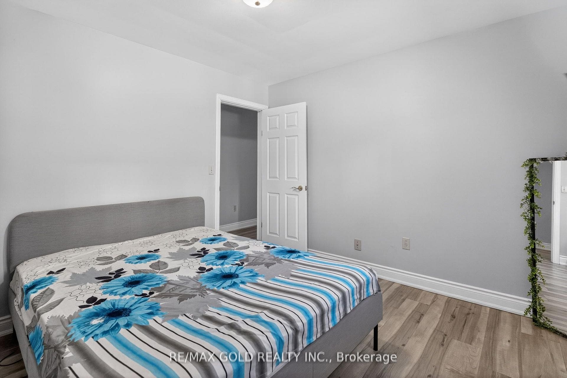 14811 Creditview Road photo 21