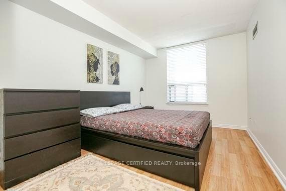 135 Hillcrest Avenue Unit 1605 photo 35