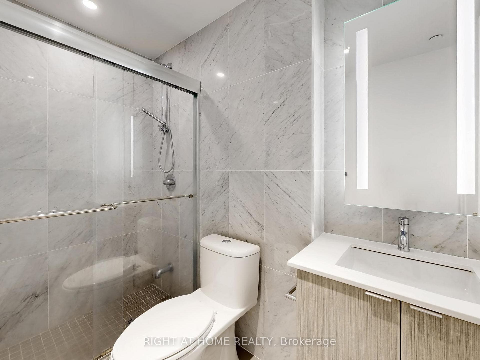 585 Bloor Street Unit 3115 photo 15