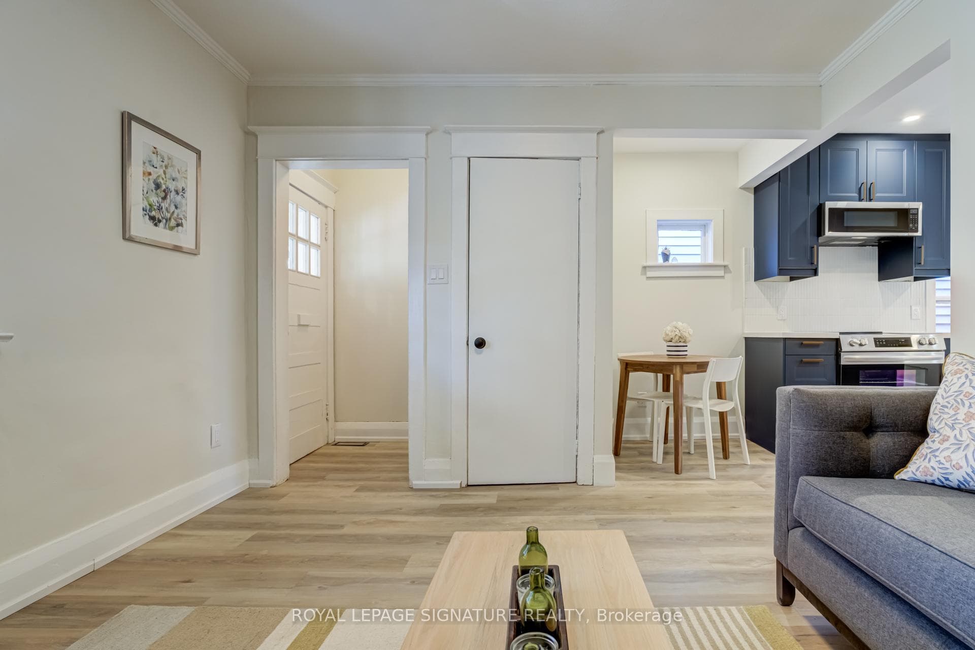 Entrance, Closet, Dining/Kitchen